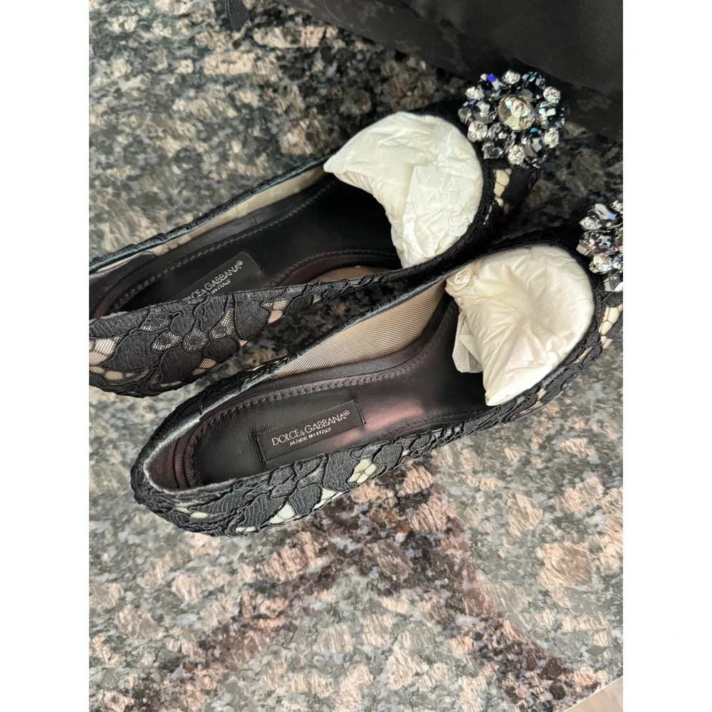Dolce & Gabbana Bellucci Black Lace Crystal‎ Embellished Pointed  Pump 35.5 5.5